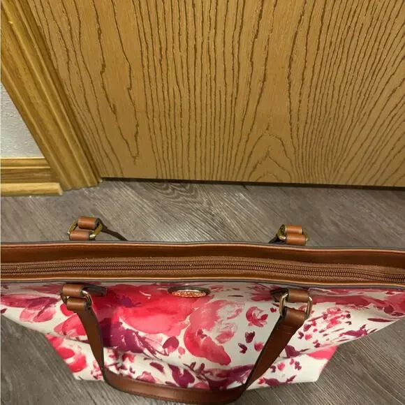 Anne Klein Floral Shoulder Bag For Spring - Picture 4 of 9